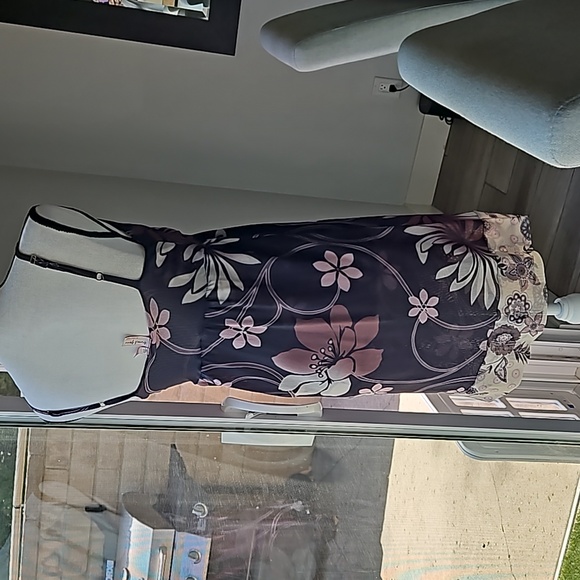 Sweet Pea M dress barely worn - Picture 6 of 10